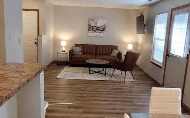 2 Bedroom Apartment Next To Rivian