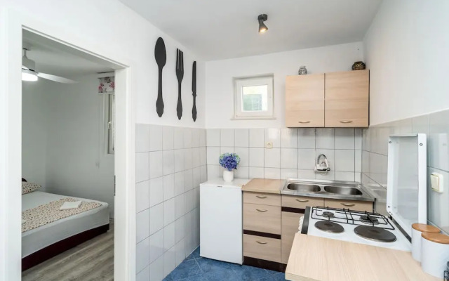 Apartment & Rooms Alan