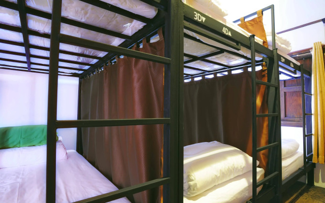 Manon Hostel