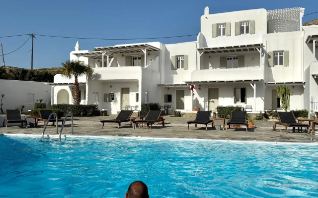 Yakinthos Residence