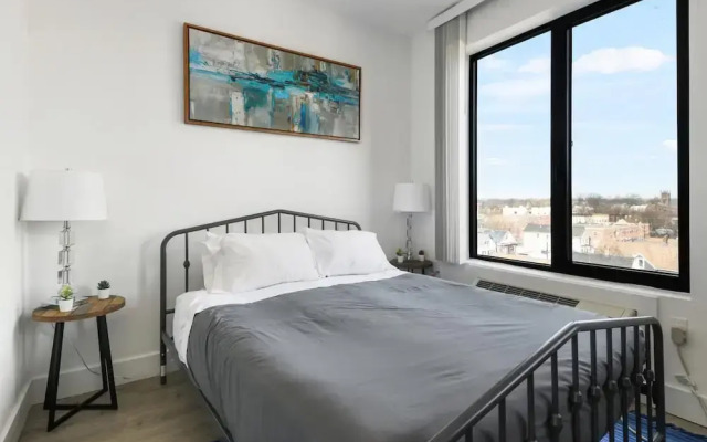 Luxury Studio 30 Mins to Manhattan Evonify