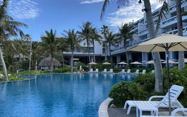 The Moon Beach Museum Resort