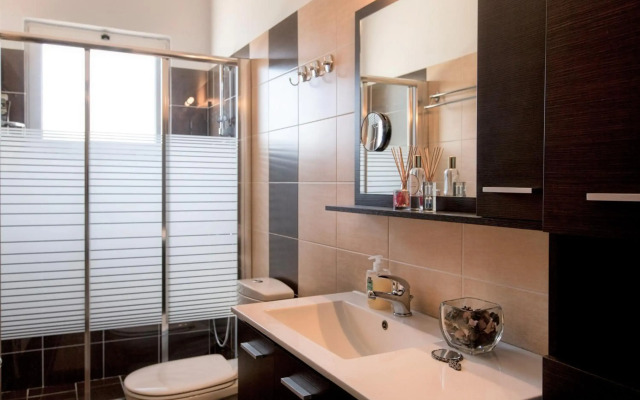 The Olive Grove Apartment by Konnect, Dasia