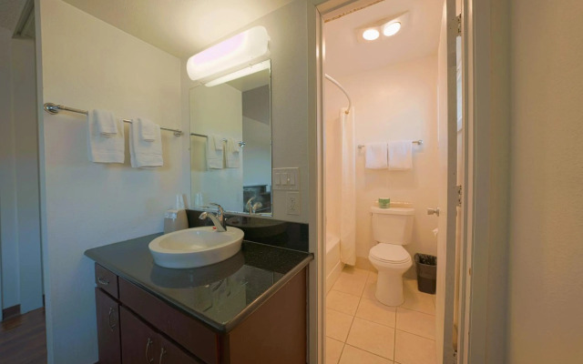 OYO Hotel St. Helens, OR