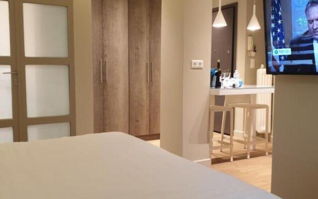 Newly Renovated Studio 15 min walk from Acropolis