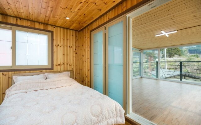 Chukryeong Mt view pension