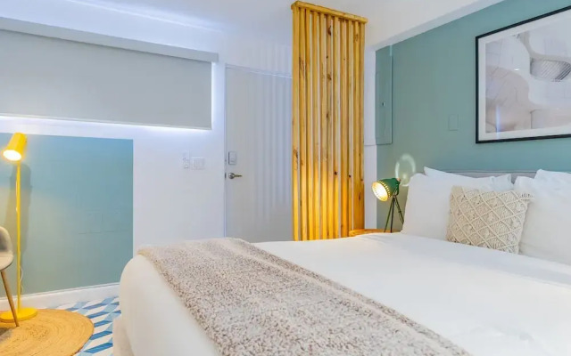 w Beautiful Loft in Santa Ana