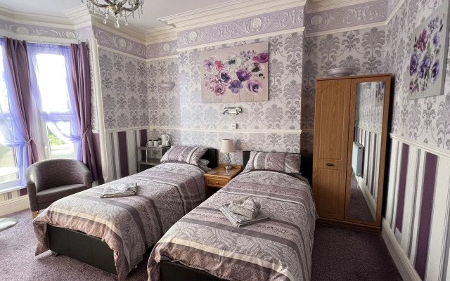 Clarence House Hotel