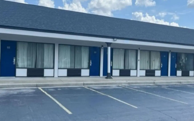 Studio 6 Suites Hinesville, GA