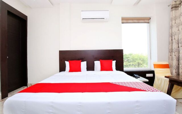 Oyo 40417 Hotel Grand Taj