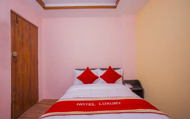 Oyo 303 Hotel Luxury