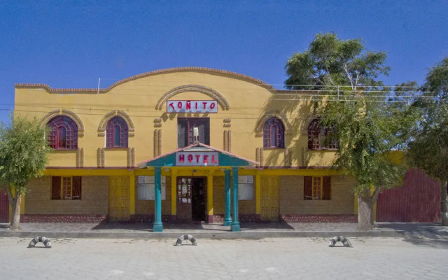 Tonito Hotel