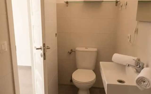 Estudio cerca de la playa y del centro