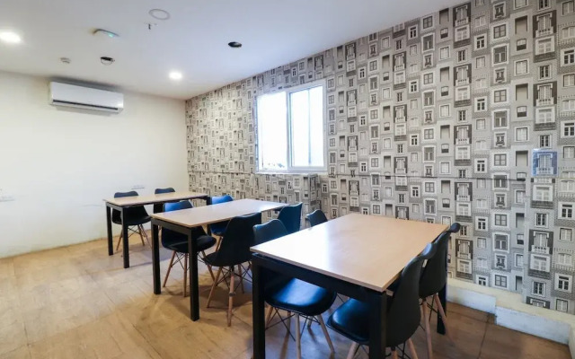 Capital O 67657 Schmear Suites