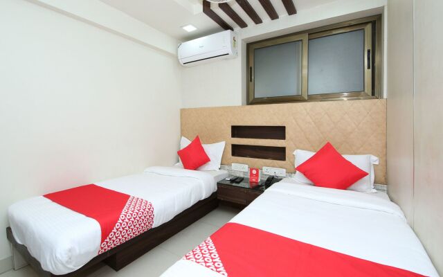 OYO 14465 Hotel Cozy Residency