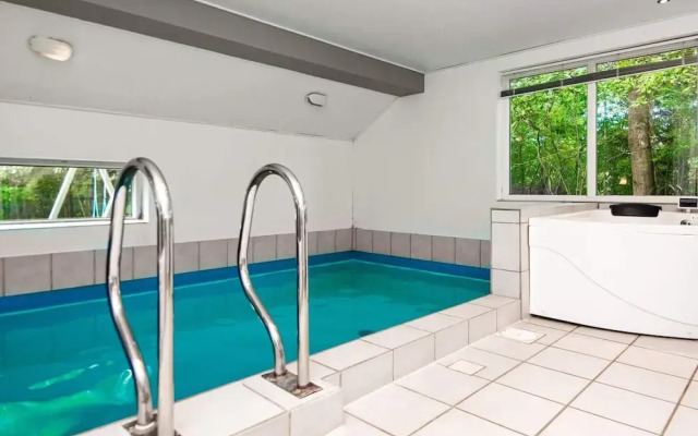 10 Person Holiday Home in Henne
