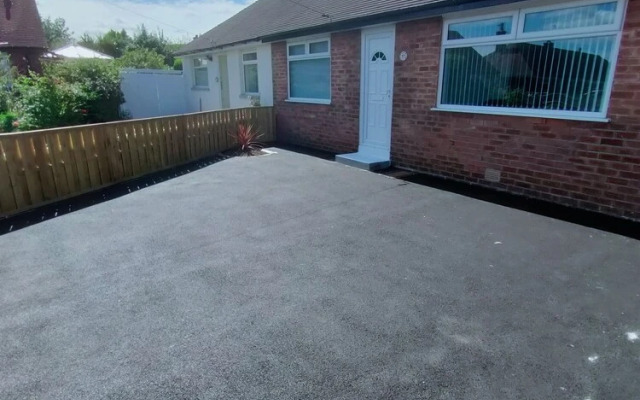 Charming 2-bed House in Fleetwood, England