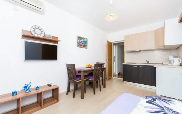 Nina Apartments