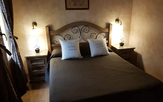 Hostal Segovia