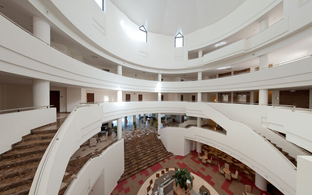 Estepona Hotel & Spa Resort