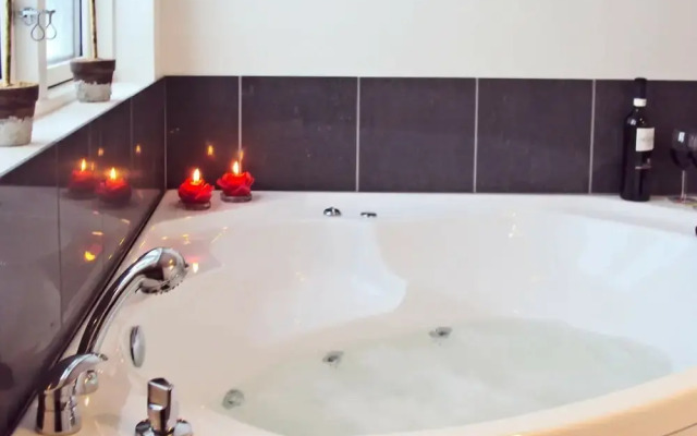 Lively Holiday Home in Ulfborg With Whirlpool