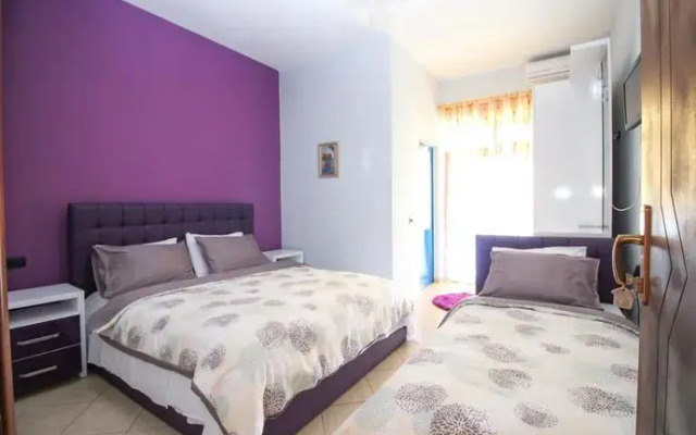 Hotel Zhironi