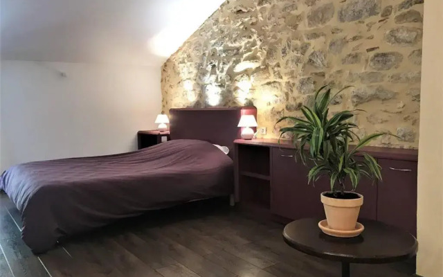 COEUR de GOUDARGUES! 3 ch, 3 SDB, Extérieur, CLIM