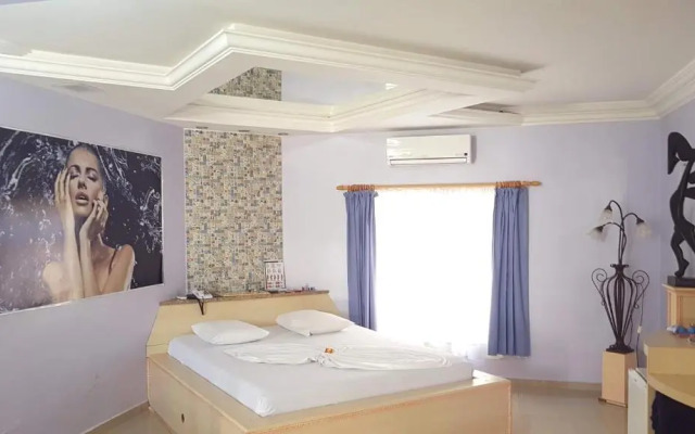 L'acqua Motel Express