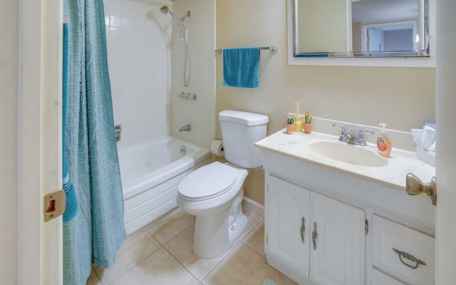 Patio & Yard: Sun City Home Near Casinos