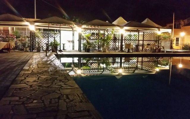 Riviera Suite Apartments