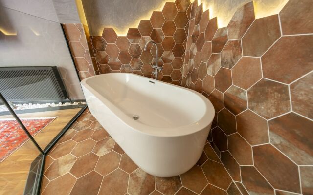 Hexa Suites Hotel
