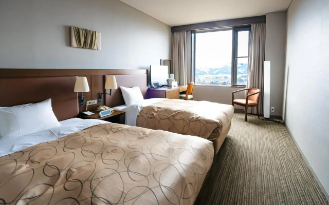 Echigokawaguchi Onsen Hotel Sunrolla