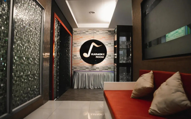 The One Hotel
