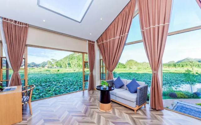 Puzhehei Xiyard Resort Hotel