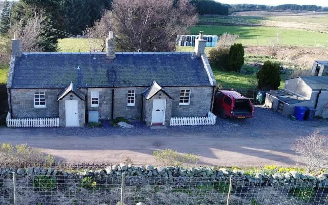 Mauldslie Hill Cottage