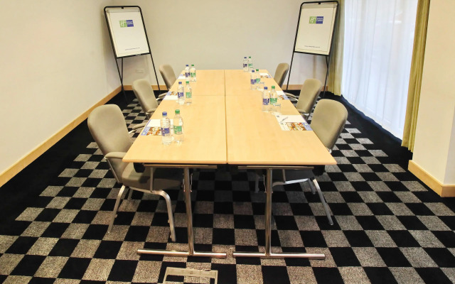 Holiday Inn Express Birmingham Redditch by IHG