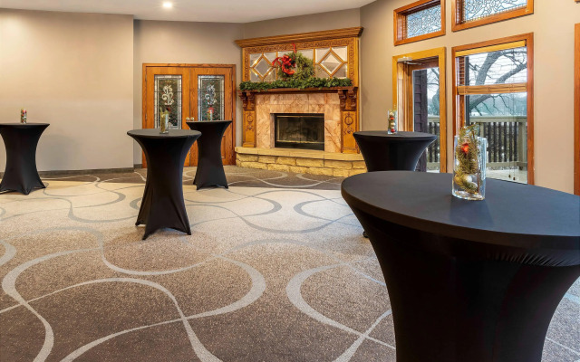 The Riverview Inn & Suites, an Ascend Hotel Collection Member