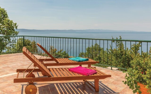 Amazing Home in Tucepi With Wifi and 2 Bedrooms