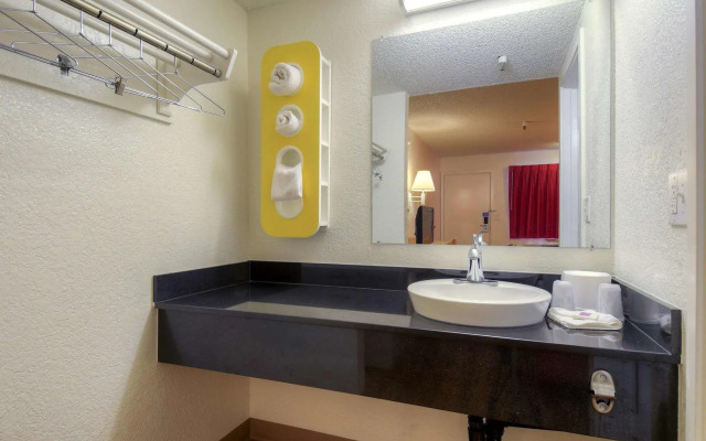 Motel 6 Santa Ana, CA