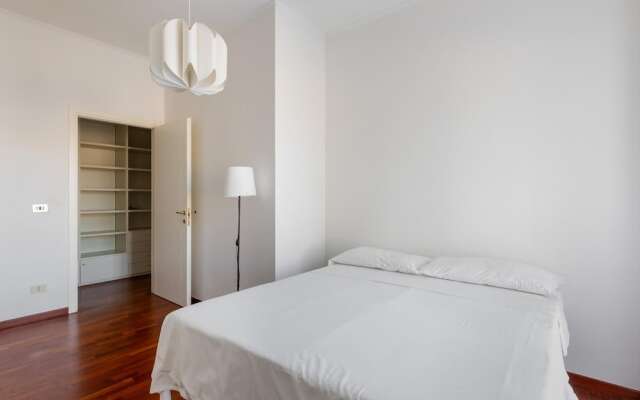 Modern Petroleum Apartment by Wonderful Italy