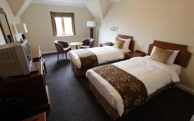 The Pear Tree Inn & Country Hotel