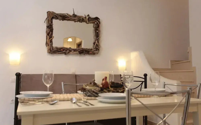 Anemonisia Skyrian Living