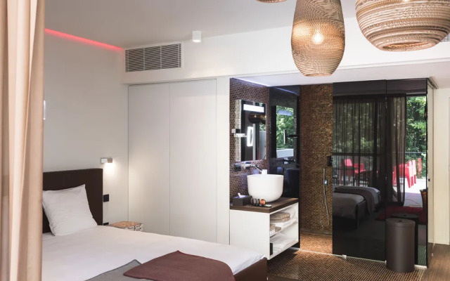 Lithium Bed Zen & Breakfast