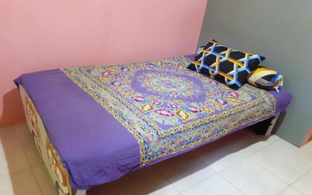 OYO Life 2678 Manyar Guest House