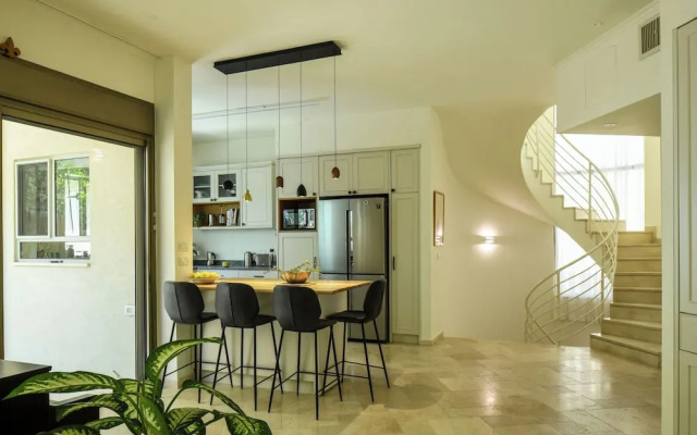 Coastline Family Triplex by Sea N' Rent