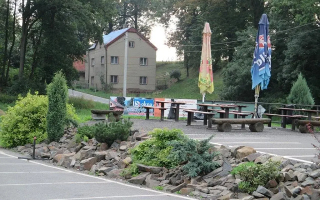 Penzion a Motobar Bravantice