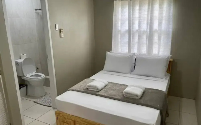 Pool and Jacuzzi Vacation Home