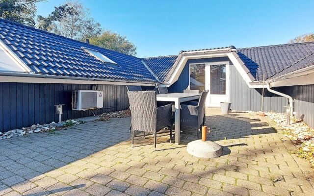 8 Person Holiday Home in Hemmet
