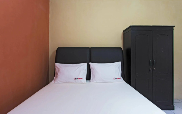 RedDoorz Pesanggrahan