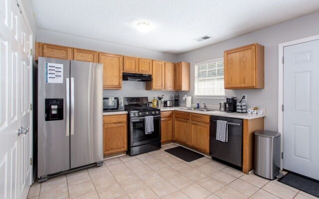 Basketball Court Cozy 3 BR in Decatur